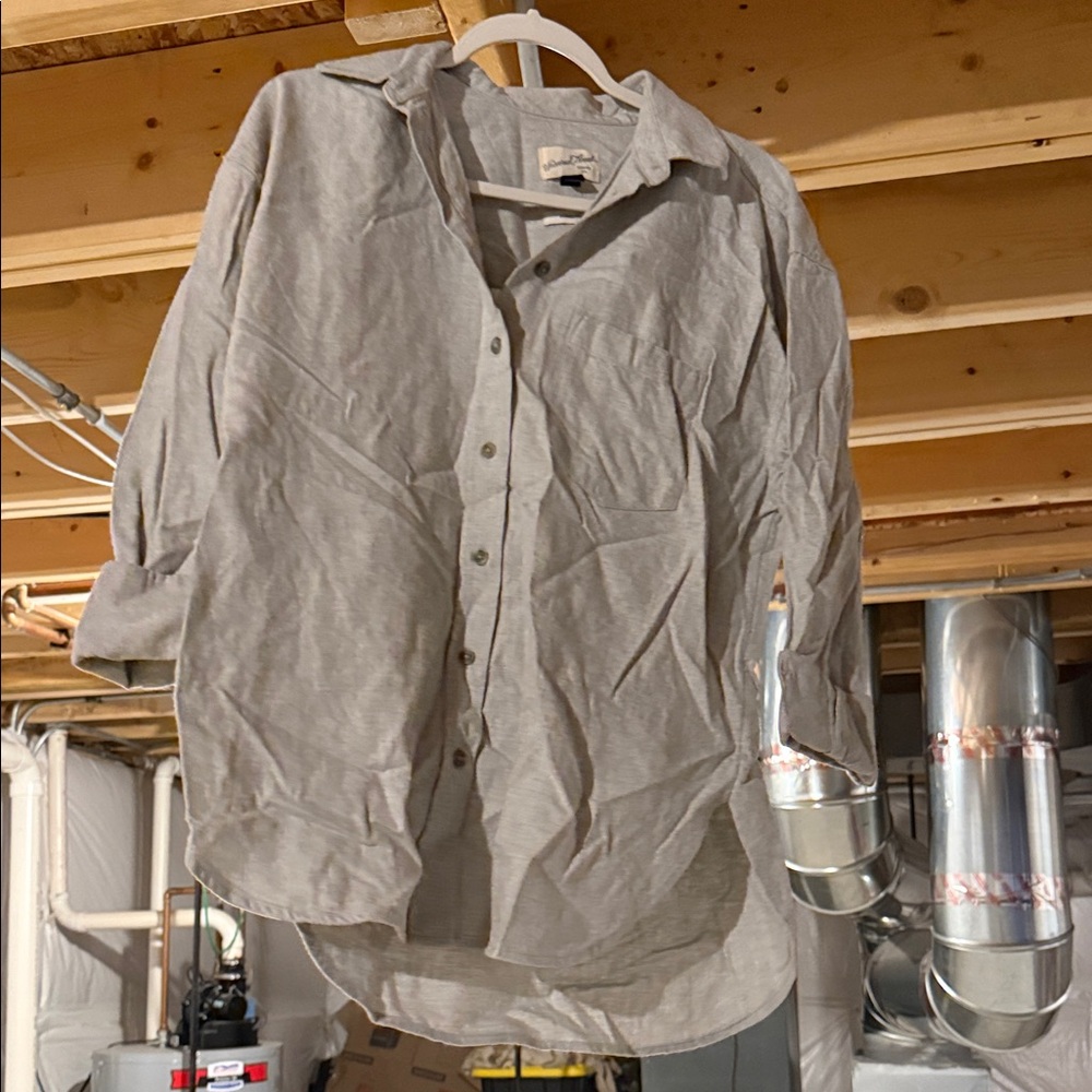 Universal Thread Light Gray Shirt